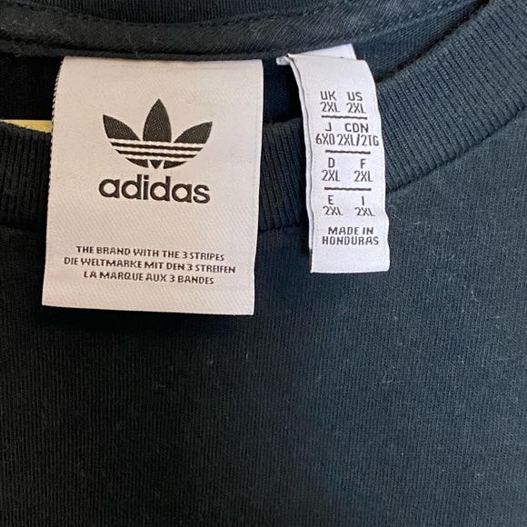 EUC ADIDAS GRAPHIC BLACK T-SHIRT SIZE 2 XL - Picture 8 of 8